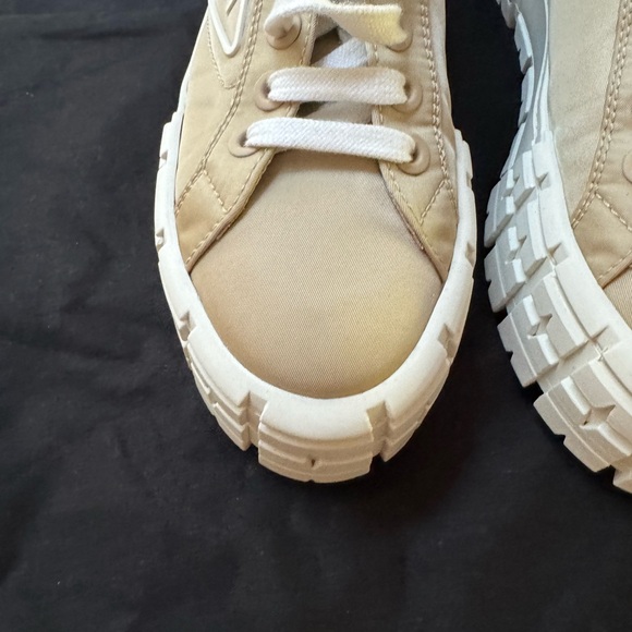 Prada platform sneaker shoes nylon.Authentic from beverly boutique. - Picture 10 of 15